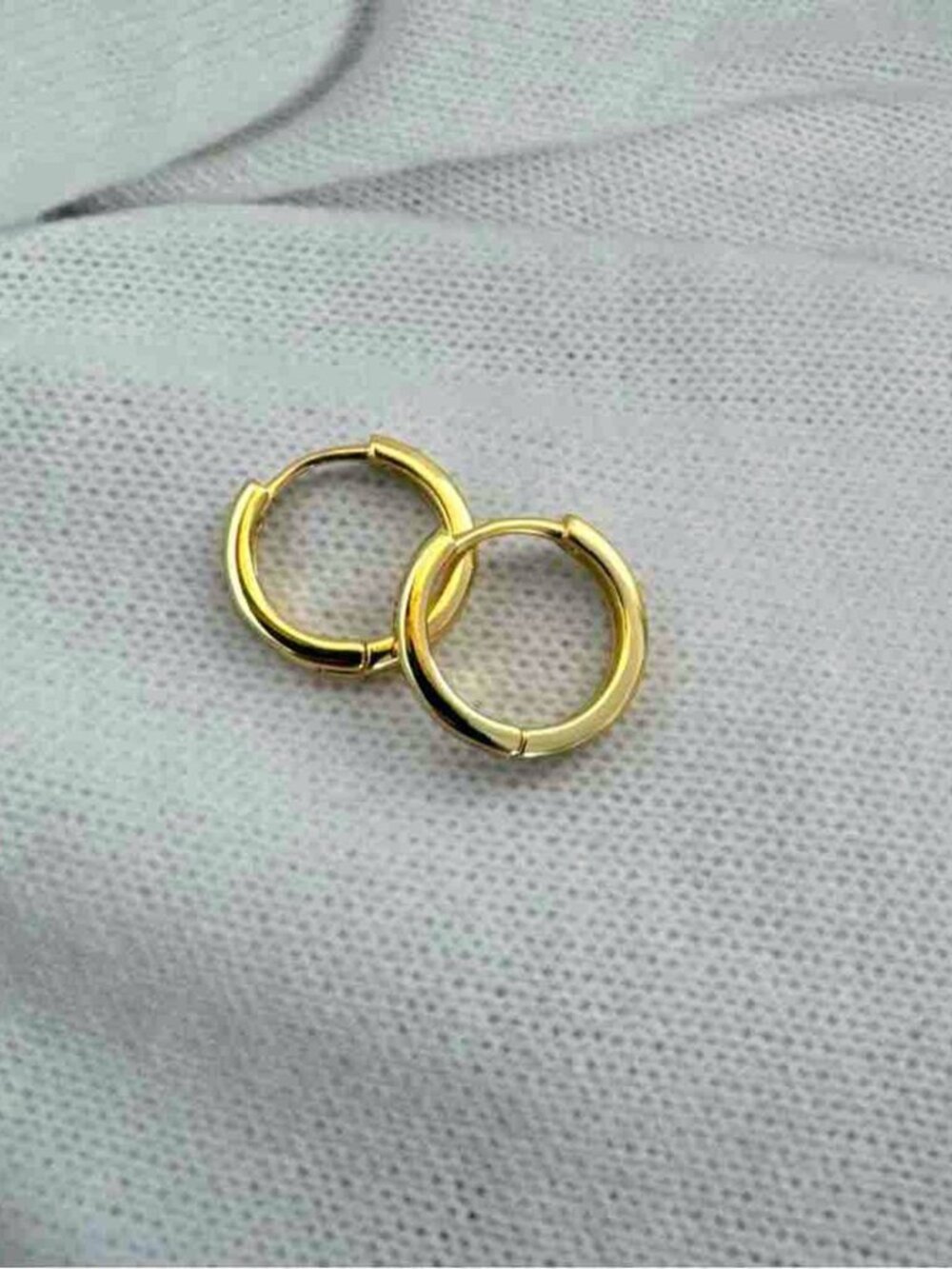 Simple Classic Thin Gold Huggie Hoop Earrings Everyday Wear